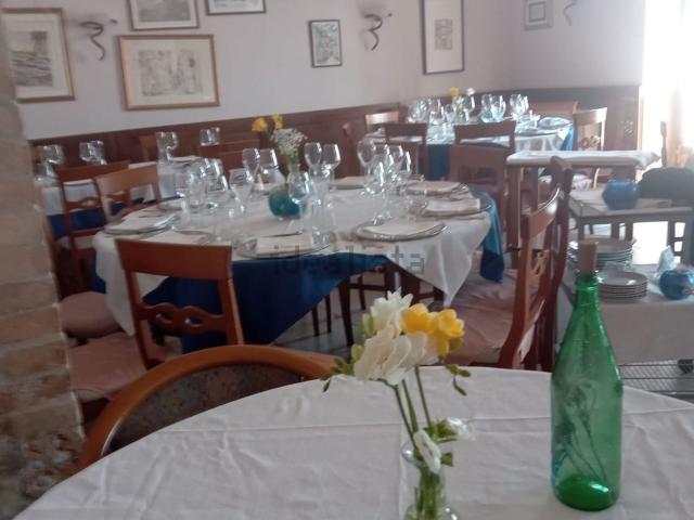 Locale Commerciale in affitto a Ortona, Abruzzo