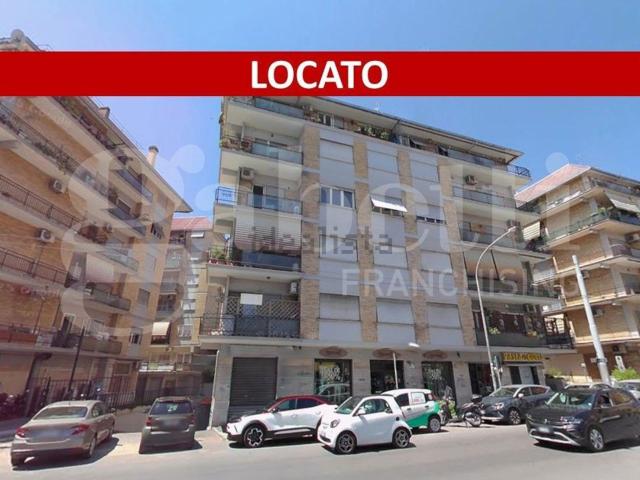 Locale Commerciale in affitto a Municipio Roma III, Roma Capitale