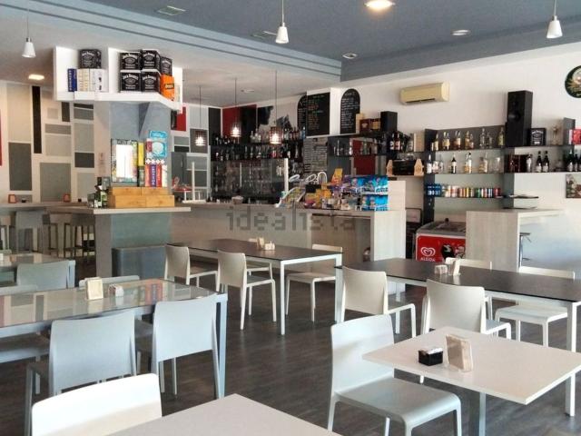Locale Commerciale in affitto a Trescore Balneario, Lombardia