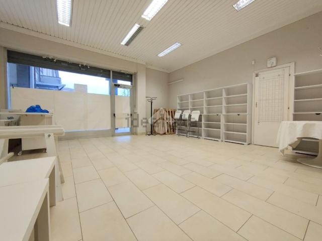 Locale Commerciale in affitto a Zona Nord, Brescia