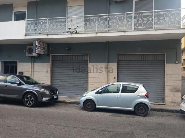Locale Commerciale in affitto a Calabria, Reggio Calabria