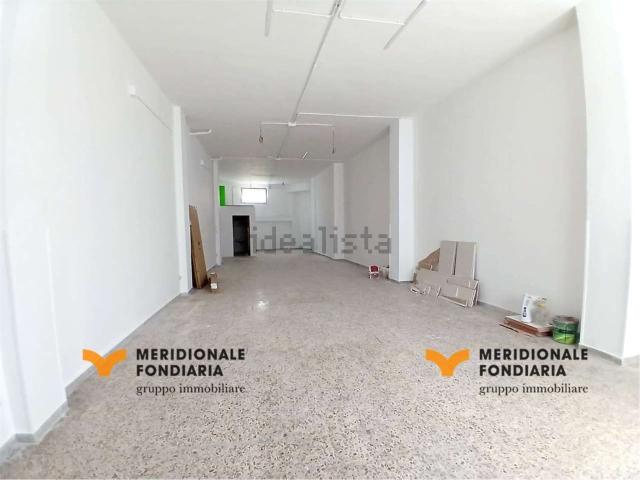 Locale Commerciale in affitto a Puglia, Lecce