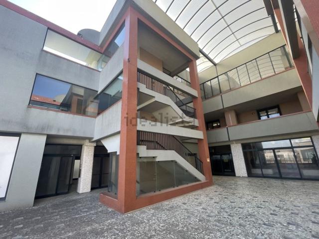 Locale Commerciale in affitto a Puglia, Taranto