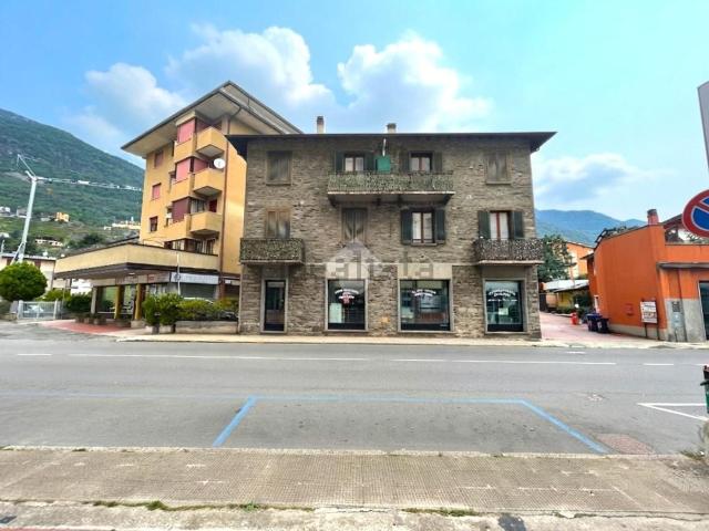 Locale Commerciale in affitto a Campoledro, Sondrio