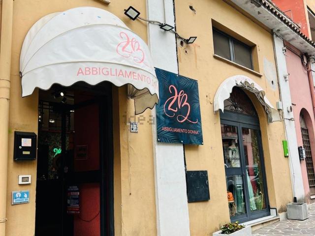 Locale Commerciale in affitto a Roma Capitale, Lazio