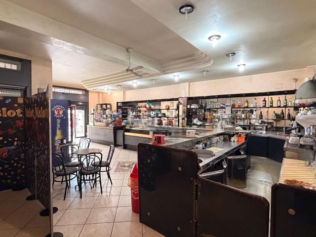 Locale Commerciale in affitto a Montegrappa, Puglia