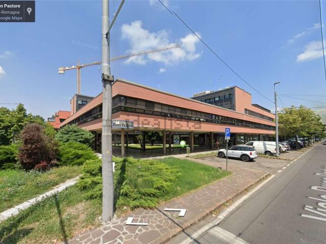 Locale Commerciale in affitto a Buon Pastore-Sant'Agnese-San Damaso, Modena