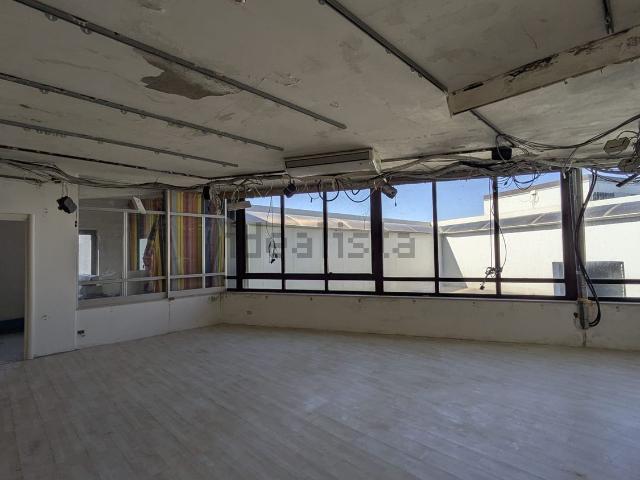 Locale Commerciale in affitto a Ripalimosani, Molise