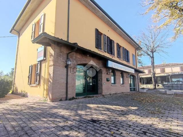 Locale Commerciale in affitto a Crocetta-San Lazzaro-Modena Est, Modena