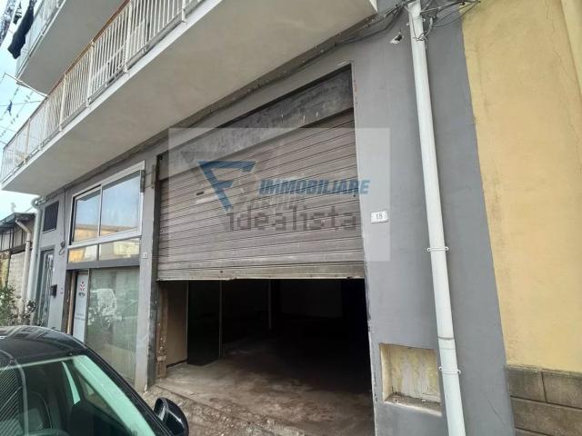 Locale Commerciale in affitto a Belvedere, Siracusa