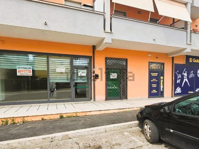 Locale Commerciale in affitto a Avezzano, Abruzzo
