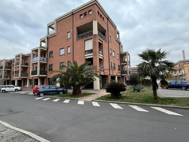 Locale Commerciale in affitto a Varedo, Lombardia