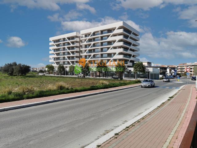 Locale Commerciale in affitto a Termoli, Molise