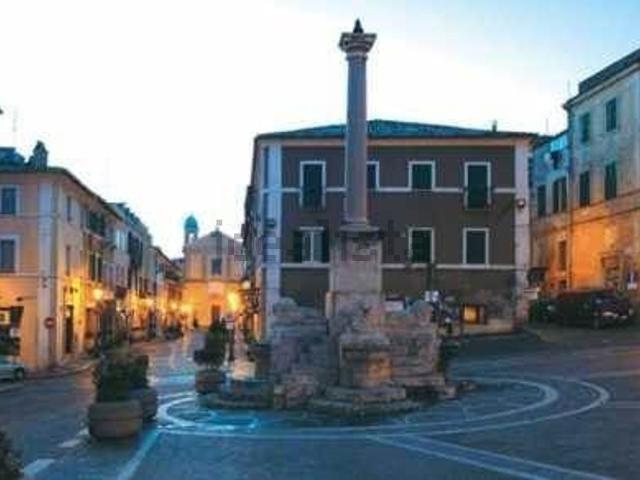 Locale Commerciale in affitto a Roma Capitale, Lazio