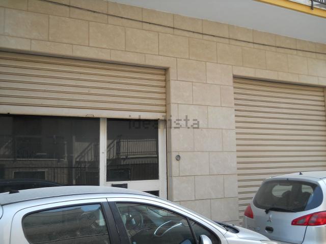 Locale Commerciale in affitto a Puglia, Bari
