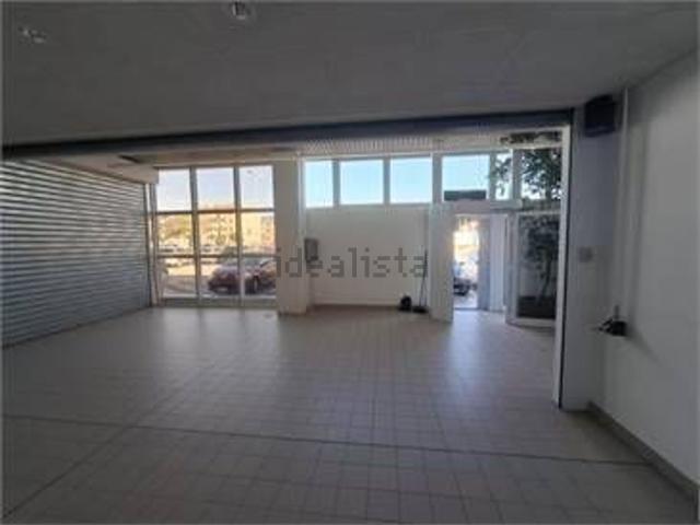 Locale Commerciale in affitto a Monfalcone, Friuli-Venezia Giulia