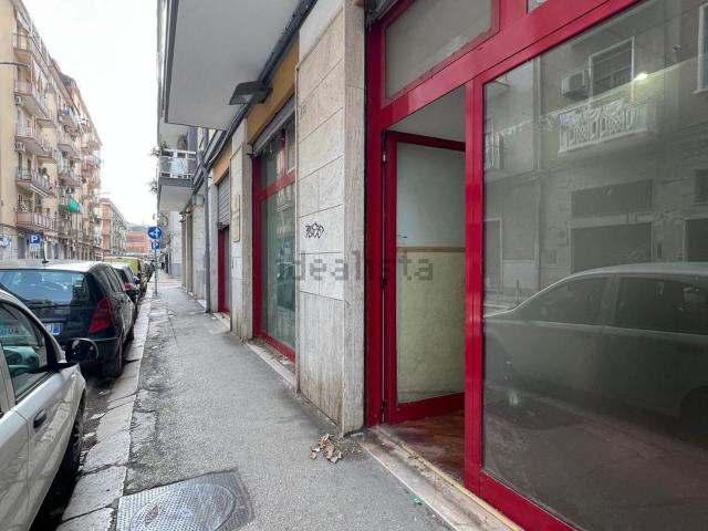 Locale Commerciale in affitto a Puglia, Foggia
