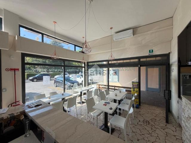 Locale Commerciale in affitto a Zona Nord, Brescia