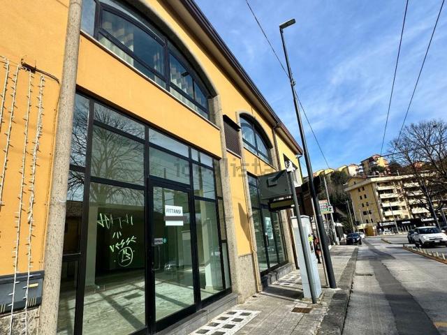 Locale Commerciale in affitto a Avellino, Campania