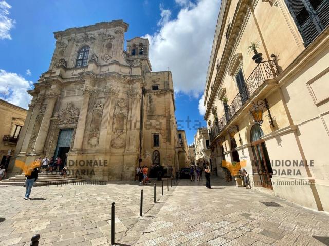 Locale Commerciale in affitto a Puglia, Lecce