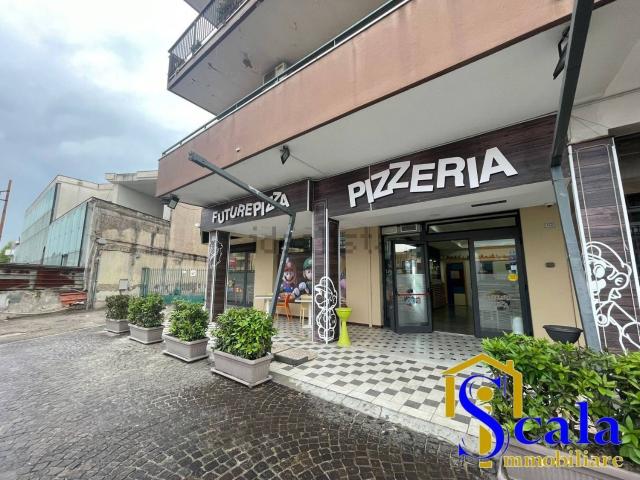 Locale Commerciale in affitto a Curti, Campania