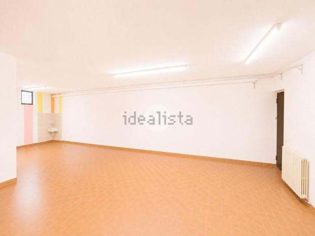 Locale Commerciale in affitto a Guzzanica, Dalmine
