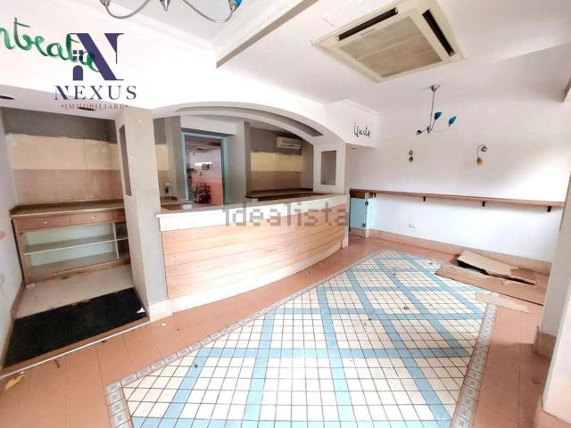 Locale Commerciale in affitto a San Cristoforo, Marche