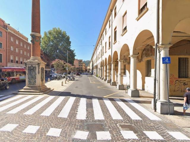 Locale Commerciale in affitto a Porto-Saragozza, Bologna