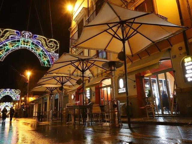 Locale Commerciale in affitto a I Circoscrizione, Palermo