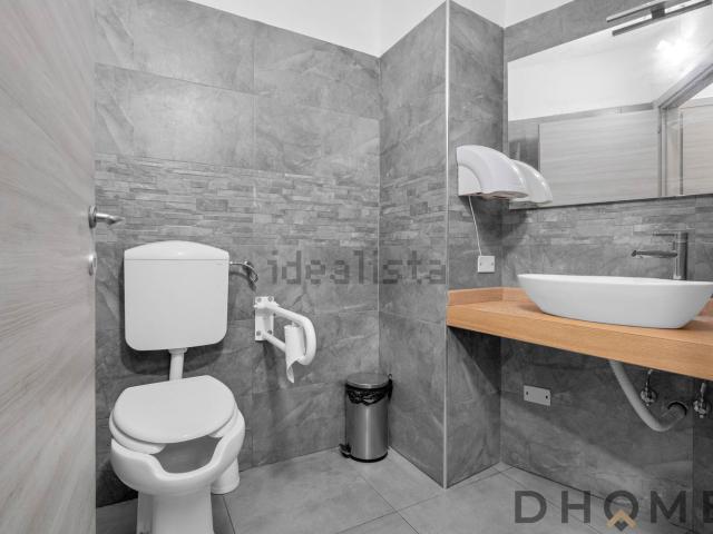 Locale Commerciale in affitto a Zona Omogenea Milano Nord, Sesto San Giovanni