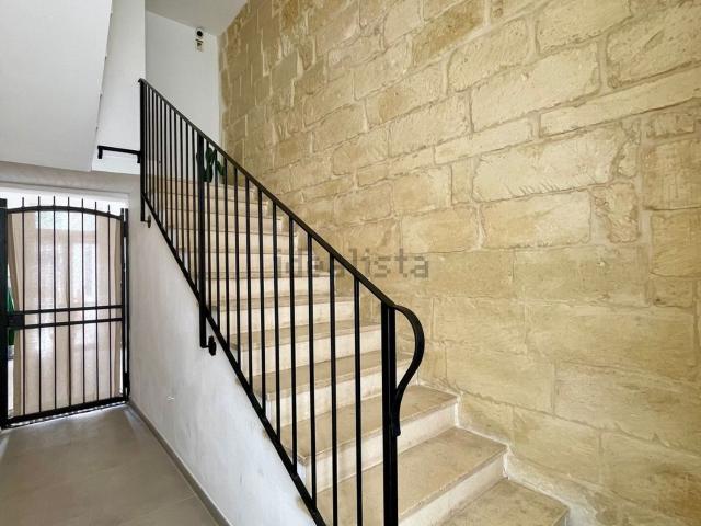 Locale Commerciale in affitto a Puglia, Lecce