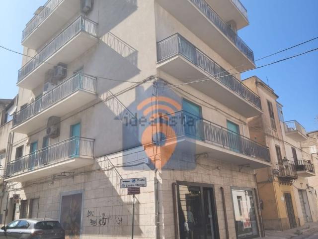 Locale Commerciale in affitto a Quartiere Sant'Antonino, Castelvetrano