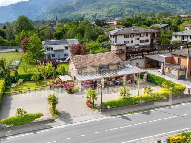 Locale Commerciale in affitto a Dubino, Lombardia
