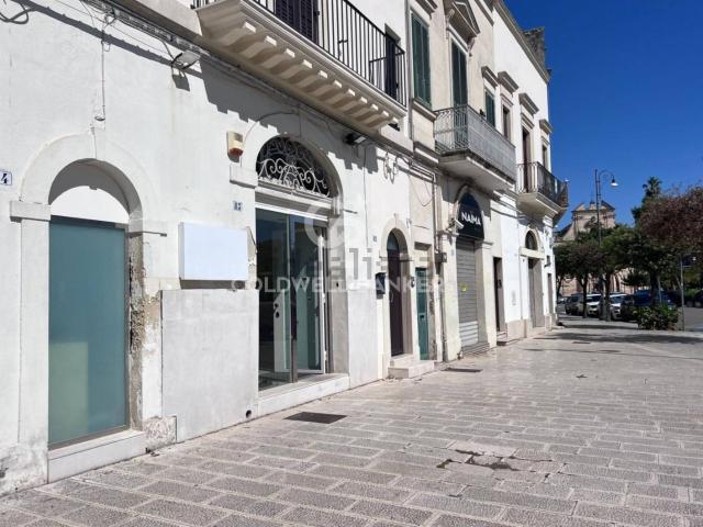 Locale Commerciale in affitto a Puglia, Lecce
