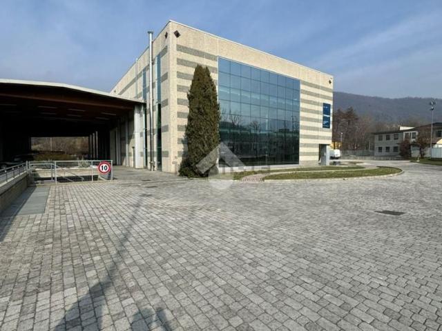 Locale Commerciale in affitto a Trescore Balneario, Lombardia