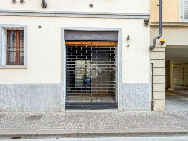 Locale Commerciale in affitto a Codogno, Lombardia