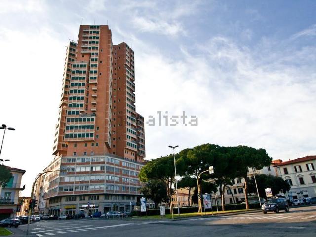 Locale Commerciale in affitto a Livorno