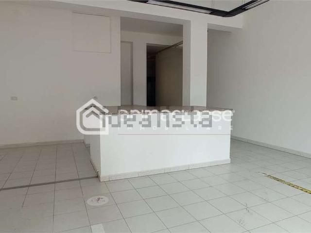 Locale Commerciale in affitto a Modica, Sacro Cuore
