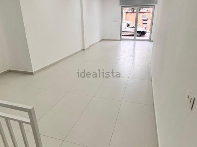 Locale Commerciale in affitto a Trentola, Campania