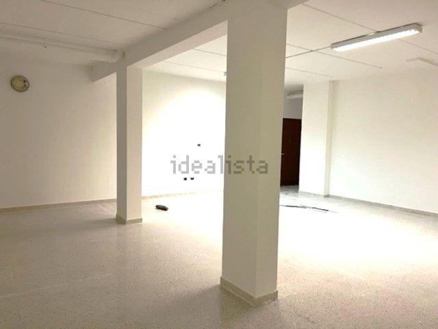 Locale Commerciale in affitto a Pitz'e Serra, Quartu Sant'elena