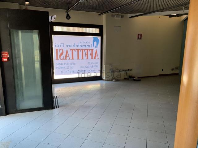 Locale Commerciale in affitto a Sobborgo San Nicola, San Salvo