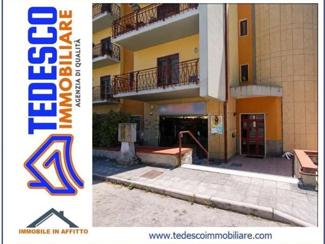 Locale Commerciale in affitto a Pacevecchia, Benevento
