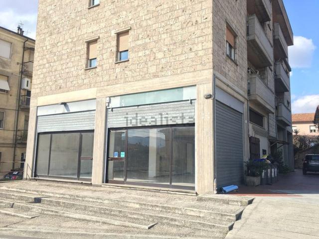 Locale Commerciale in affitto a Borgo Rivo, Terni