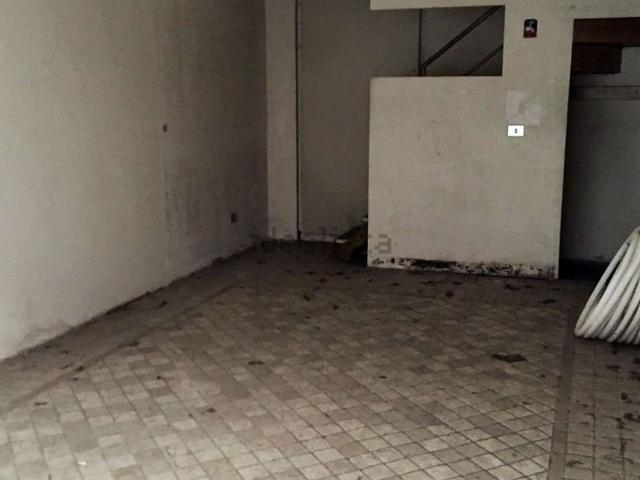 Locale Commerciale in affitto a San Nicolò, Re