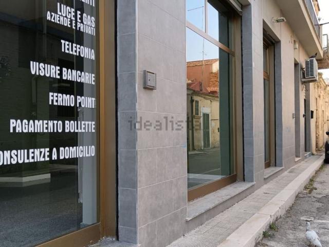 Locale Commerciale in affitto a Puglia, Foggia