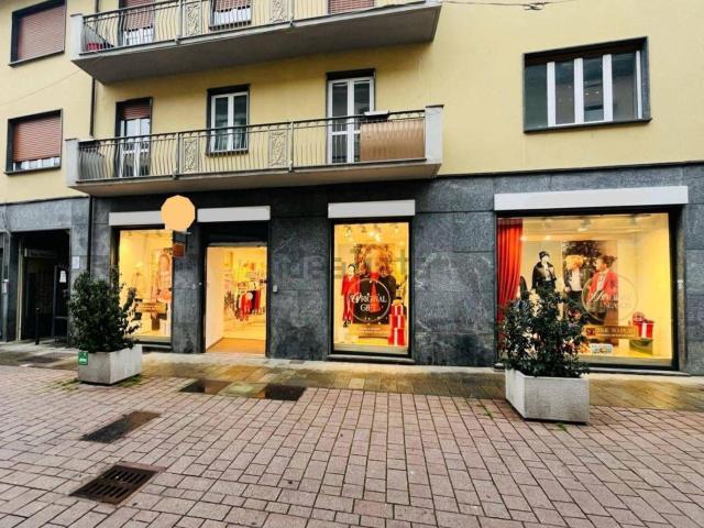 Locale Commerciale in affitto a Piemonte, Torino