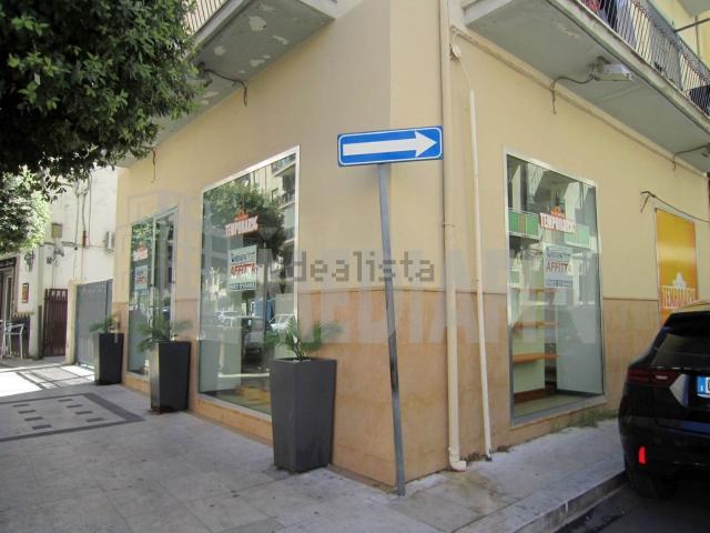 Locale Commerciale in affitto a Corigliano-Rossano, Calabria