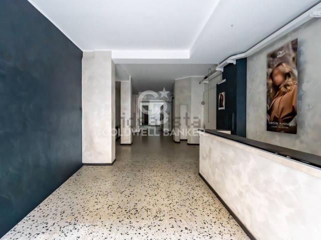 Locale Commerciale in affitto a Acireale, Sicilia