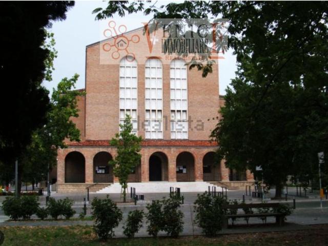 Locale Commerciale in affitto a Marghera, Venezia