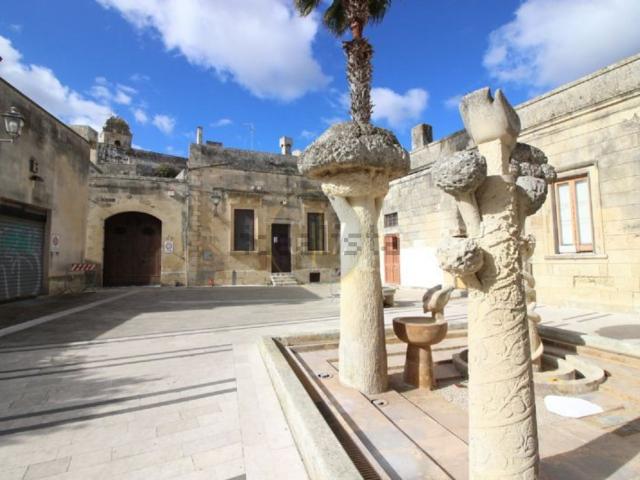 Locale Commerciale in affitto a Puglia, Lecce